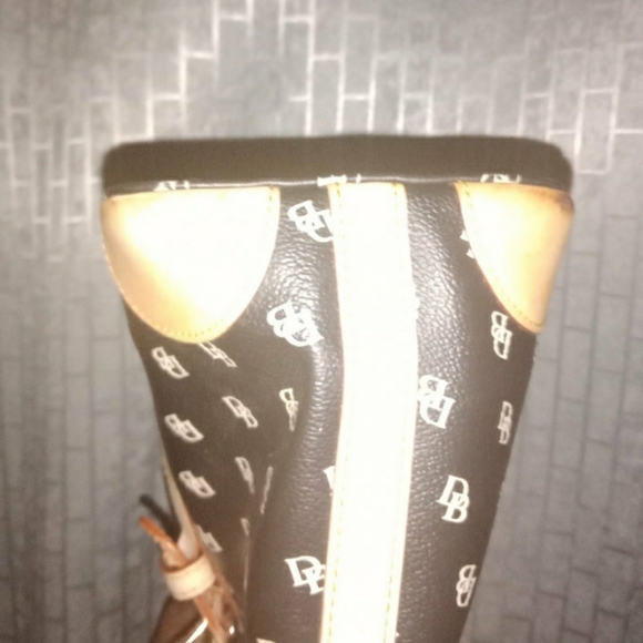 Dooney and Bourke Black & Tan Domed Leather Satchel Logo - Picture 12 of 16